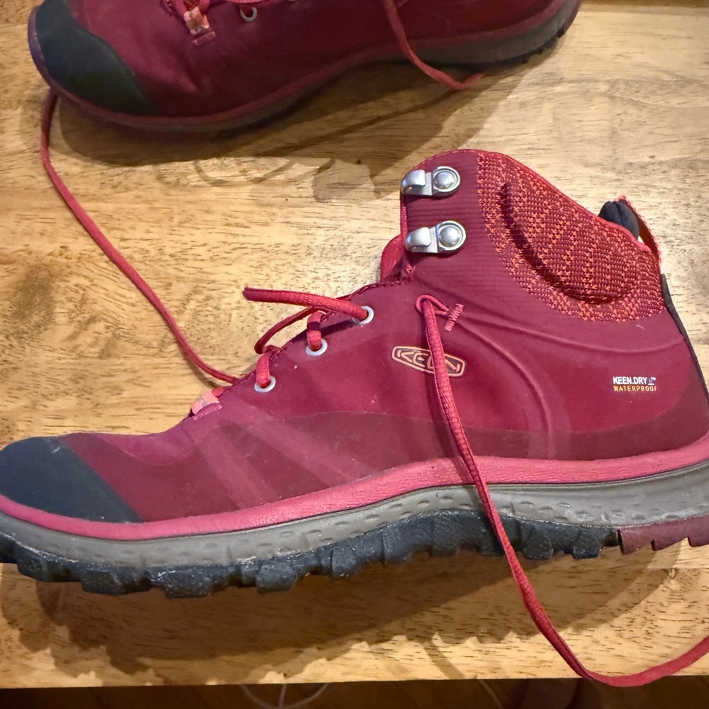 KEEN Women's Waterproof Hiking Boots - Red